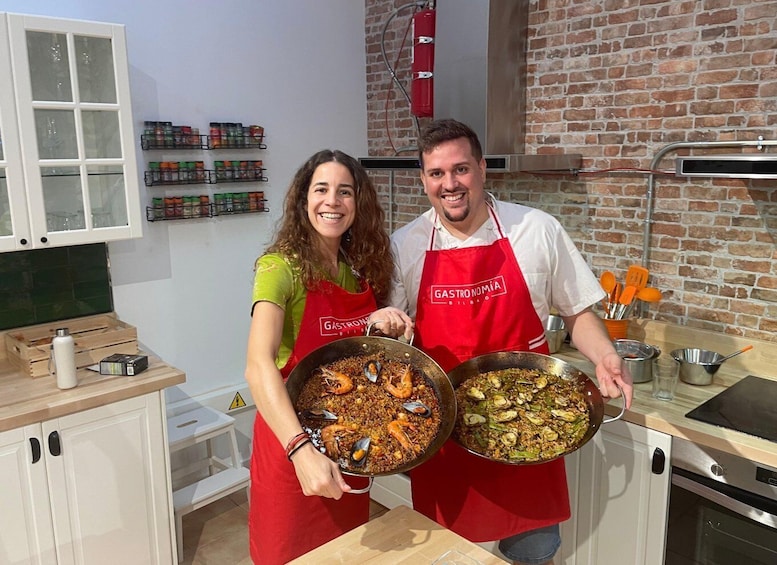 Paella Cooking Class with Sangria in Bilbao