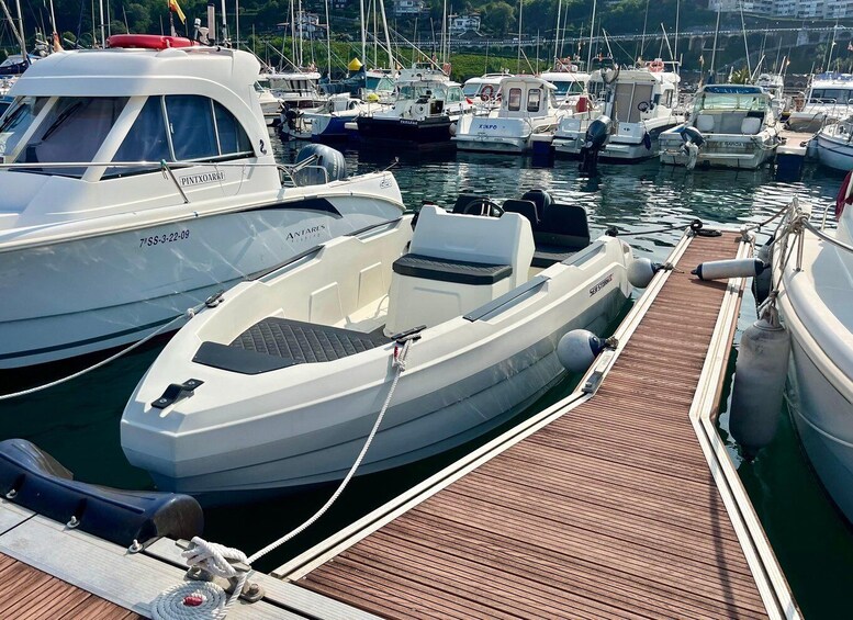 Getaria: License-Free Boat rental