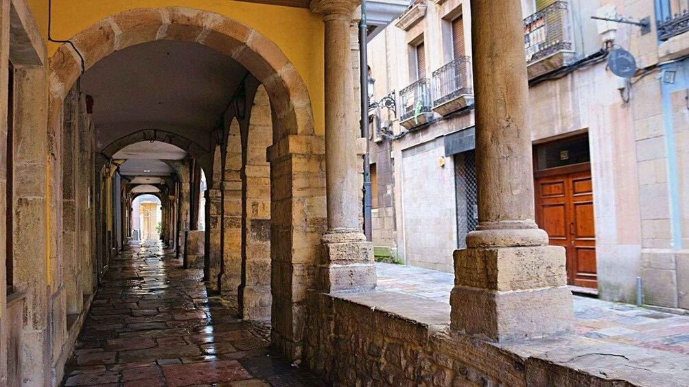 Picture 2 for Activity Aviles: Walking tour of the Historic Center