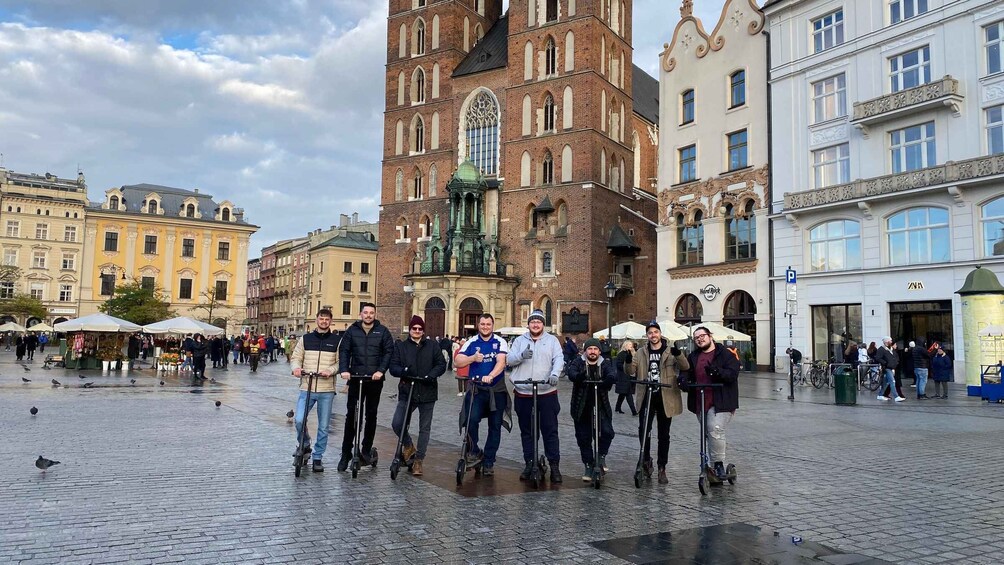 Picture 4 for Activity Krakow: 4h Full tour, Old Town and Jewish Quarter tour