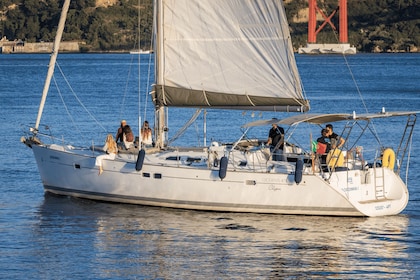 Lisbon: Boat Tour - the most Comfortable Sailboat