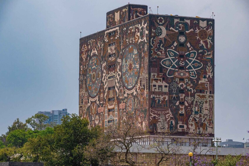 Picture 2 for Activity EXCLUSIVE TOUR: Murals & Stadium at Ciudad Universitaria