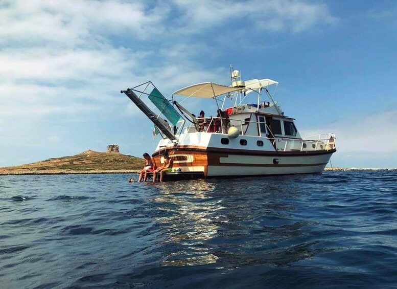 Picture 1 for Activity From Palermo: Boat Excursion to Mondello with Wine & Snacks