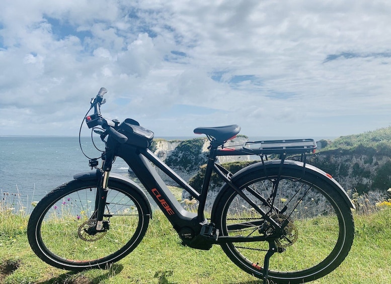 Dorset : Old Harry Rocks and Corfé Castle Guided E-bike Tour