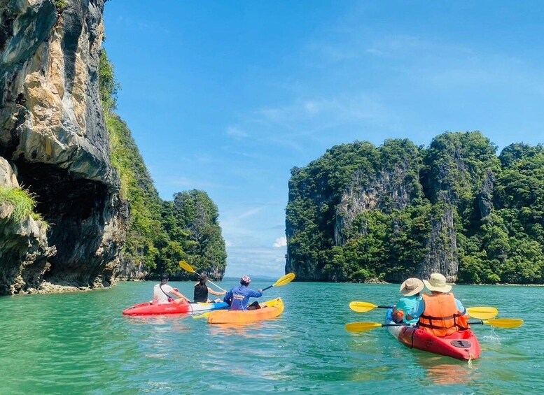 Ko Lanta: Mangrove Kayaking, Ko Talabeng, & Skull Island