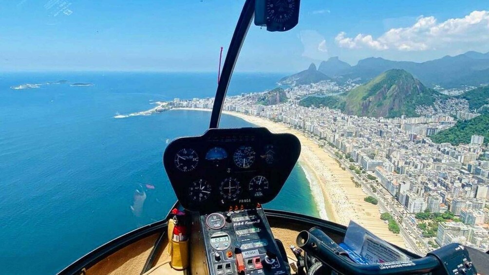 Picture 7 for Activity Private Helicopter tour - Rio de janeiro in 20min