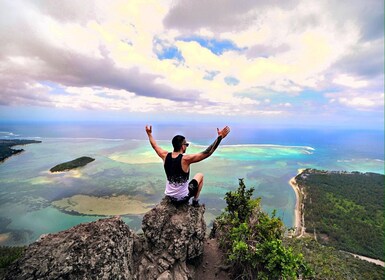 Private Le Morne Mountain Ecofriendly Hike-UNESCO Recognised