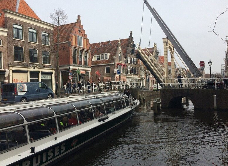 Picture 4 for Activity Alkmaar Cruise from the Cheese Market