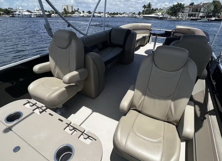 Picture 4 for Activity Fort Lauderdale: 12 People Private Pontoon Rental