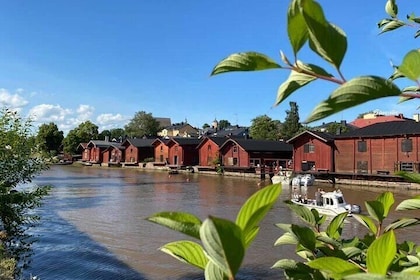 Helsinki Highlights & Medieval Porvoo Private Tour by By car