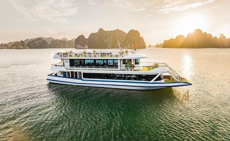 Halong 5 star Luxury Day Cruise, Caves, Kayak & Buffet Lunch