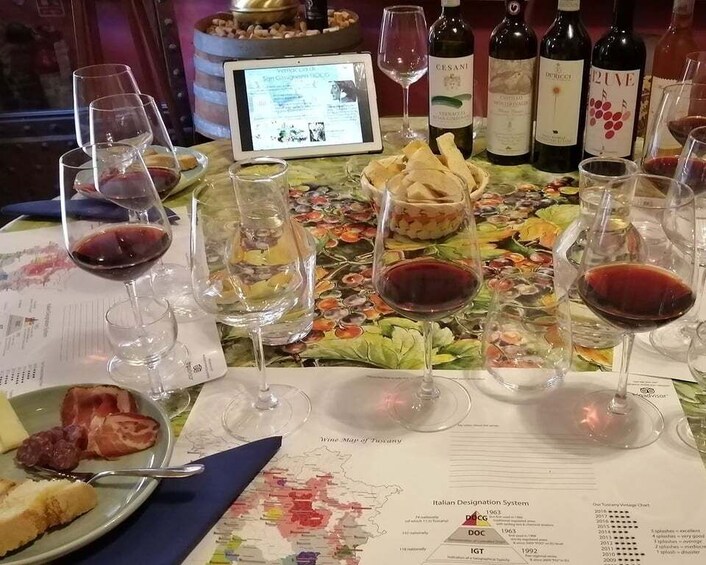 Picture 1 for Activity Siena: Tuscan Classics Wine Tasting Class with Aperitivo