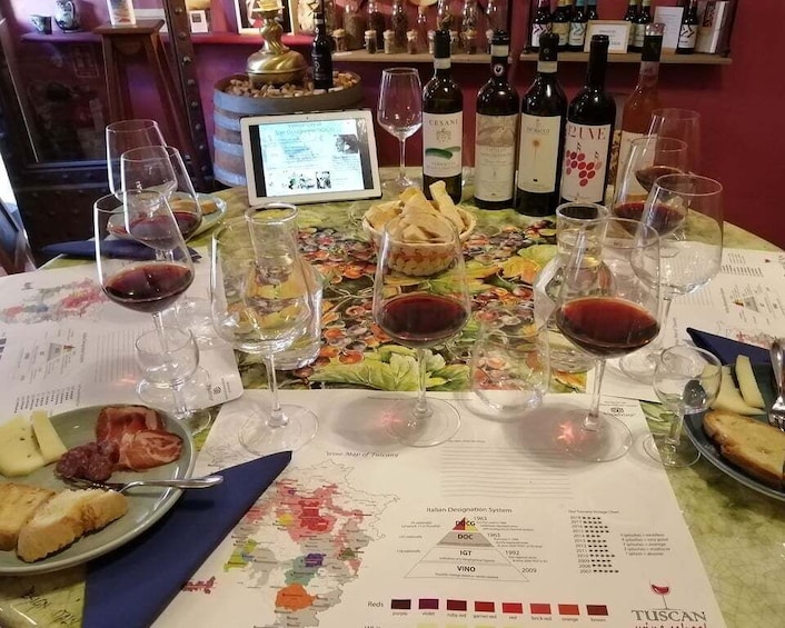 Picture 1 for Activity Siena: Tuscan Classics Wine Tasting Class with Aperitivo