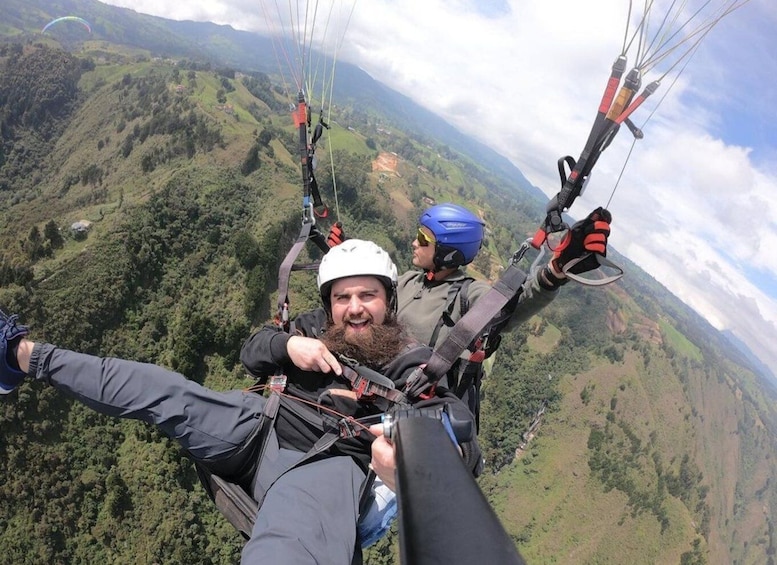 Picture 1 for Activity Paragliding Medellin with Transportation and free Videos