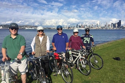 West Seattle: Bike Tour standard or electric