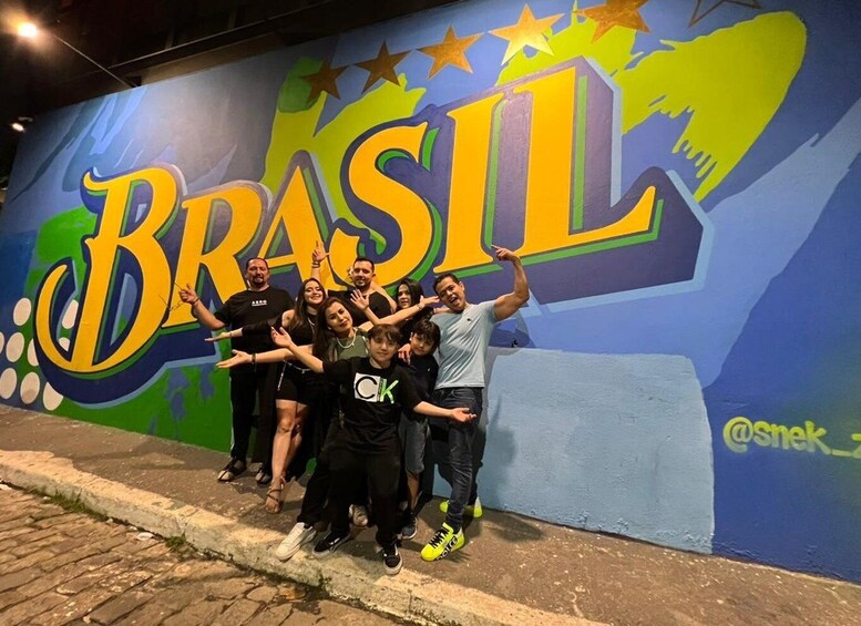 São Paulo: Bar and Street Art Crawl with Local Guide