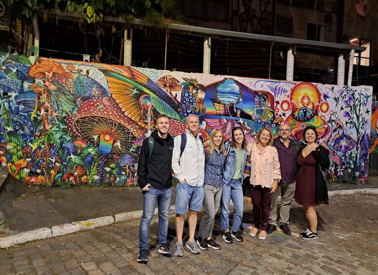 Picture 3 for Activity São Paulo: Bar and Street Art Crawl with Local Guide