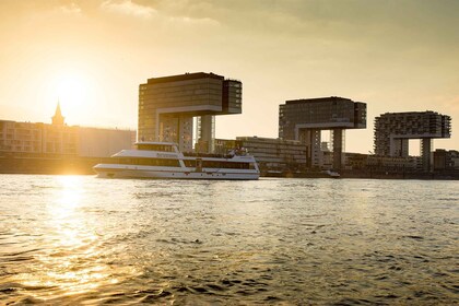 Colonia: crucero nocturno de 2 horas por el río Rin