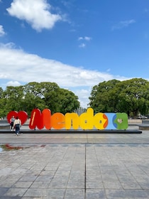 Mendoza Walking Tour: The history of the City and main Park!