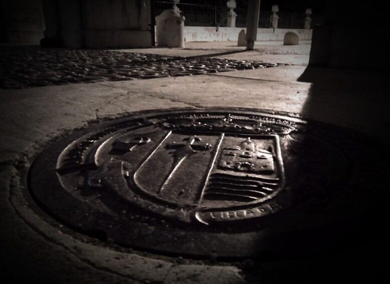 Picture 5 for Activity Aranjuez: Mystery and Legends Guided Nighttime Walking Tour