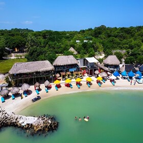 Cartagena: Dagsutflykt till ön Tierra Bomba