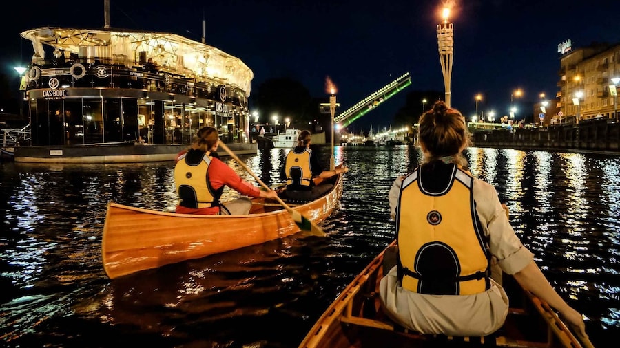 Klaipeda: Evening Guided Tour by Wooden Canoe