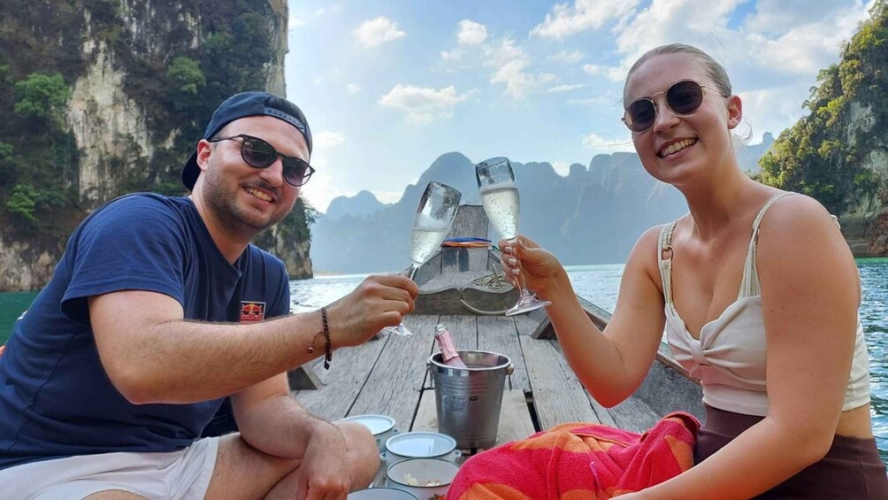 Khao Sok: Cheow Lan Lake Sunset Cruise w/ Drinks