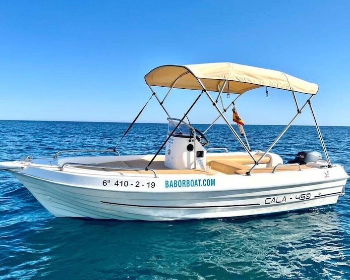 Picture 2 for Activity Benalmádena: Costa del Sol License-Free Boat Rental
