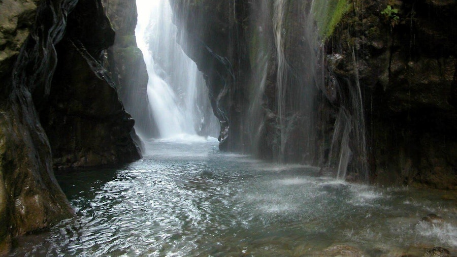 From Rethymno: River Trekking Trip at Kourtaliotiko Gorge