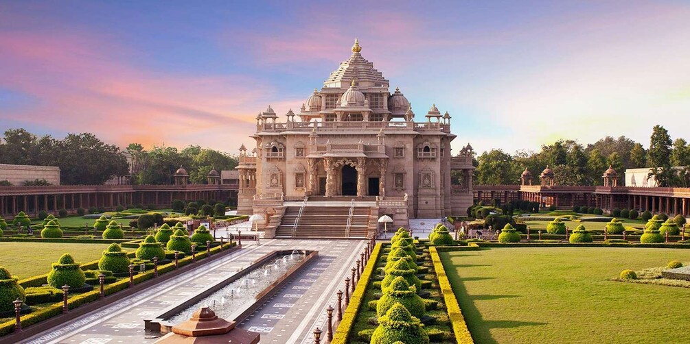 Picture 1 for Activity Ahmedabad: 2-Day 1-Night Gujarat Tour with Statue of Unity