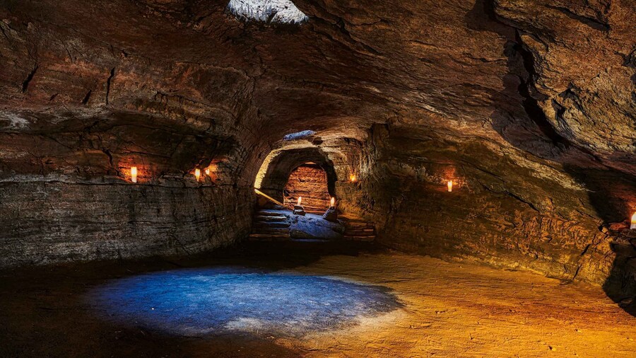 Picture 2 for Activity Hella: Guided Tour of Ancient Man-Made Caves