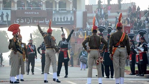 From Amritsar: Private Day Trip with Wagah Border Ceremony