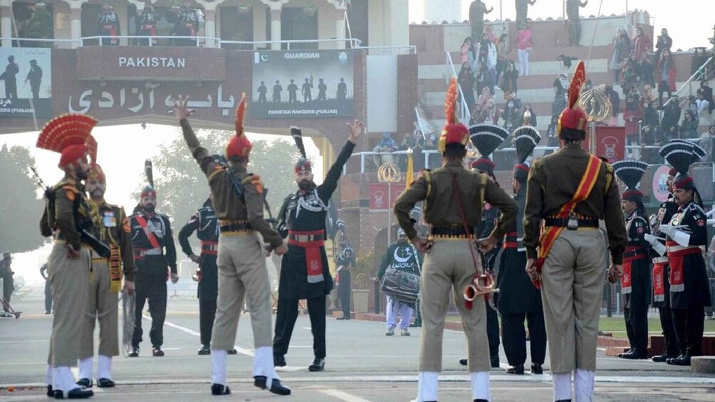 From Amritsar: Private Day Trip with Wagah Border Ceremony