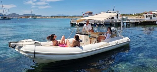 Porto San Paolo: Tavolara and Molara Boat Tour with Aperitif