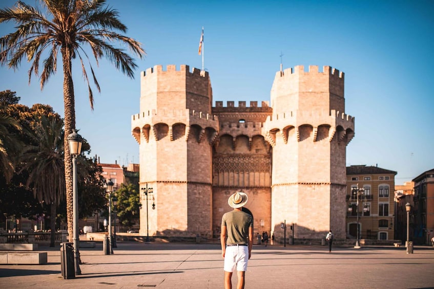 Valencia Highlights Half-Day Private Tour with Local Tasting