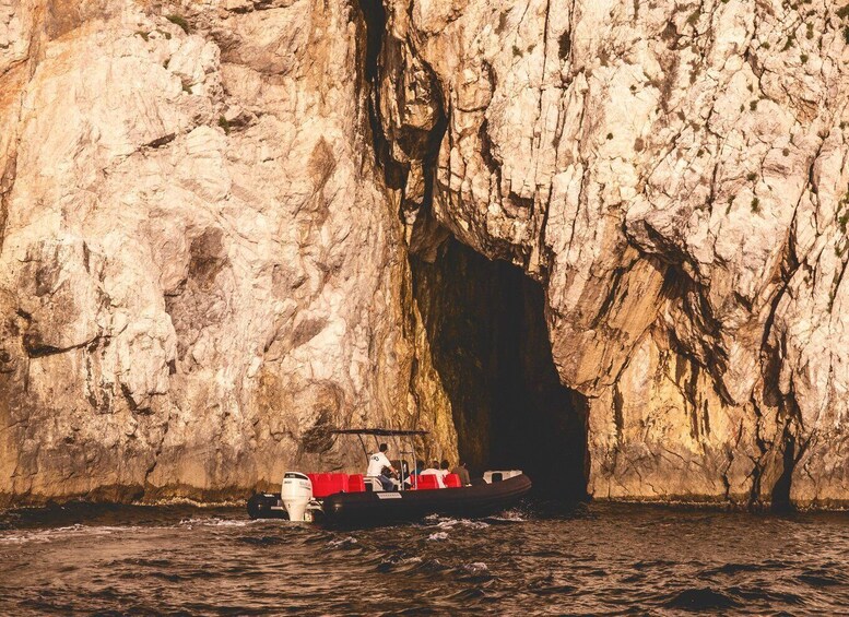 Picture 3 for Activity La Spezia: Portovenere and 3 Islands DayTime Boat Trip