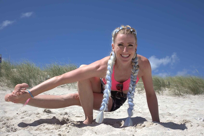 Picture 2 for Activity Yoga on the Beach in South Beach