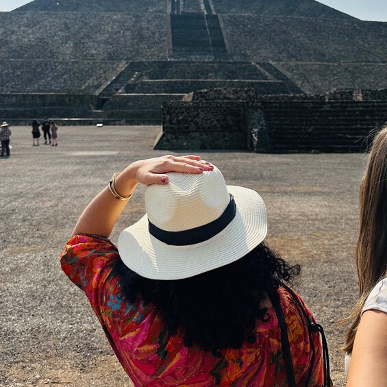 Picture 14 for Activity from MexicoCity:Balloon flight Over thepyramidsofTeotihuacan