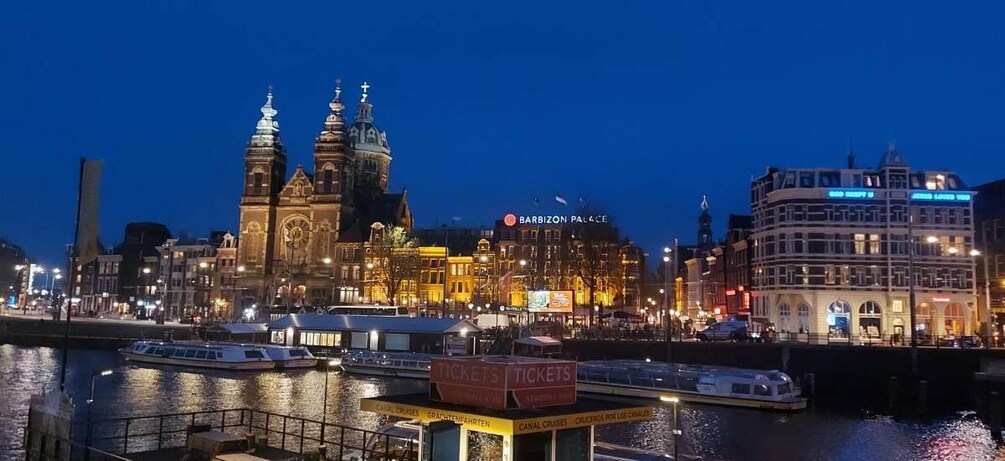 Picture 1 for Activity Amsterdam: Shore Excursion incl. Walking Tour & Canal Cruise