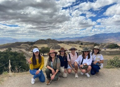 Best of Monte Albán and visit two villages arround