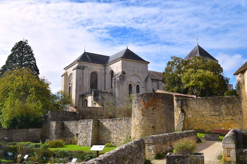 Picture 9 for Activity Poitiers and its region : Castle Tour (Driver+Souvenir+Wine)