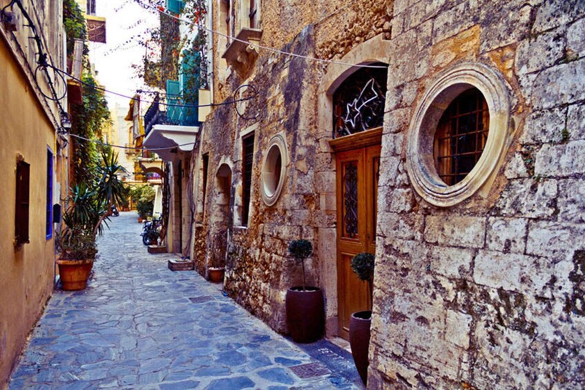 Picture 2 for Activity Chania: Private History and Culinary Guided Walking Tour