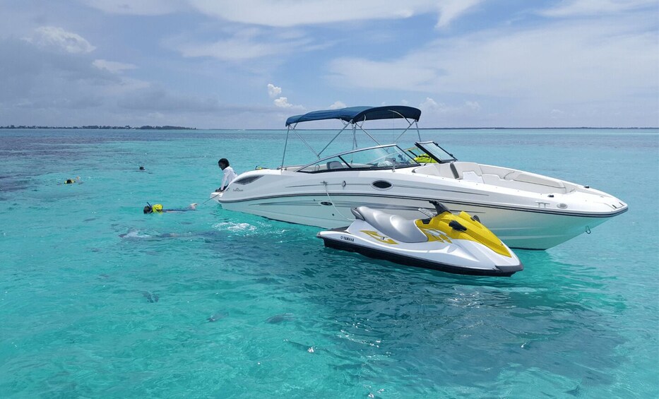 Picture 7 for Activity George Town: North Sound Lagoon Boat Tour with Snorkeling