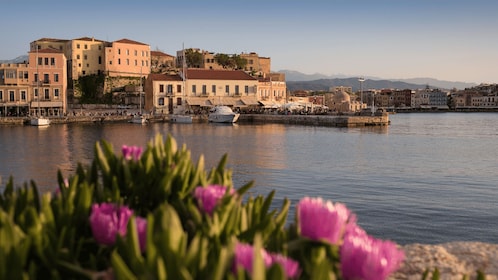 From Heraklion: Chania, Lake Kournas & Rethymno Guided Trip