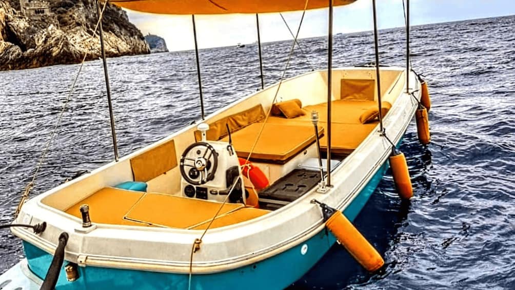 La Spezia: Cinque Terre boat tour with food and drinks