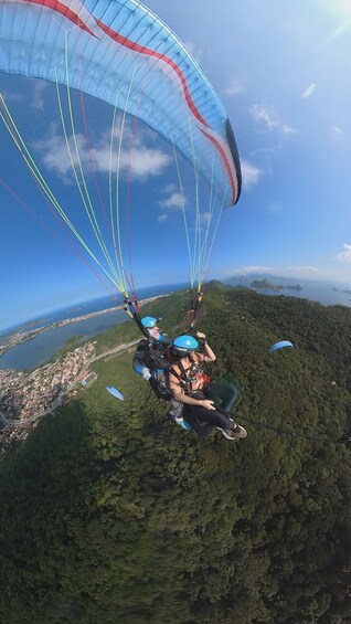 Picture 13 for Activity Niteroi - Rio de Janeiro: Paraglider tandem flight