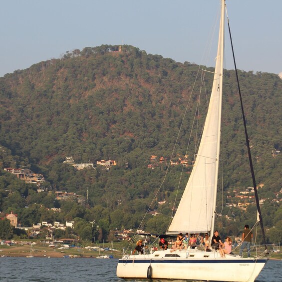 Picture 6 for Activity Valle de Bravo: Velero