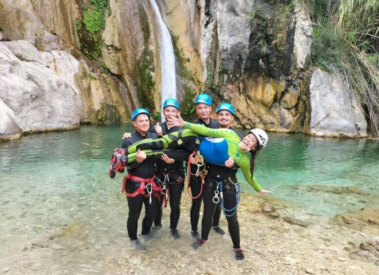 Bolulla: Canyoning in Estret de les Penyes