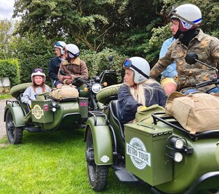 Bayeux : visite de 2 heures des plages du jour J, en side-car vintage