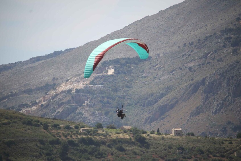 Picture 15 for Activity San Vito Lo Capo: paragliding flight with instructor/video